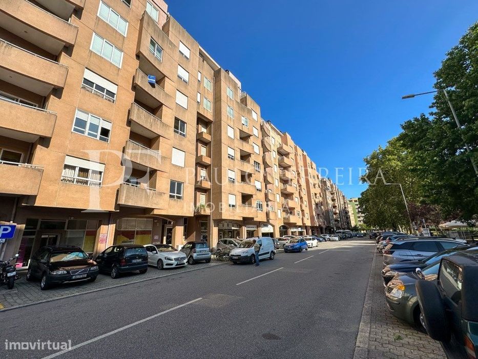 Apartamento T2 mobilado no centro de Famalicão