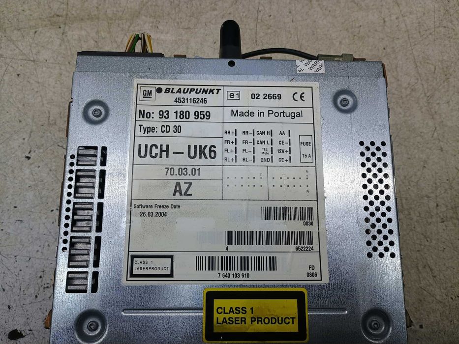 Radio + Wyświetlacz  BLAUPUNKT CD30  Opel Astra H III 93  180 959