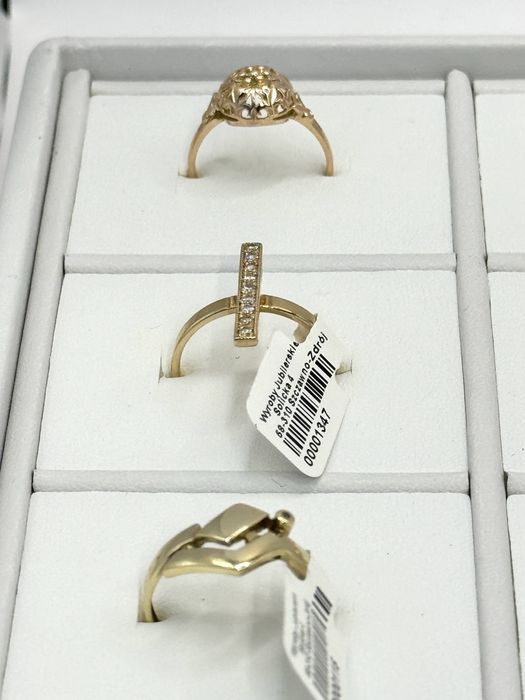 Złoty pierścionek z brylantami rozmiar 18