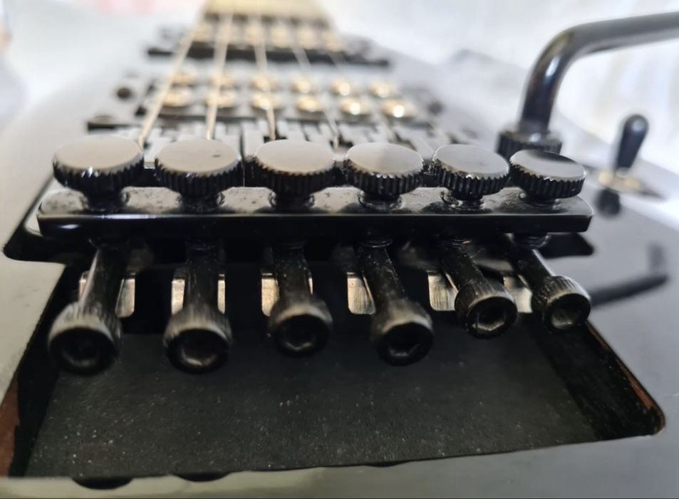 Guitarra RARA Schecter Synyster Gates Deluxe (Item #197 – Importada EUA) + Caixa Orig.