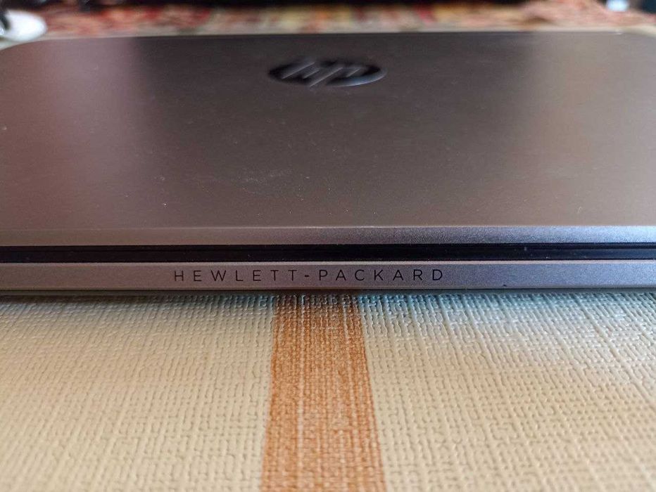 Ноутбук HP Folio 1040 G1 легкий и надежный