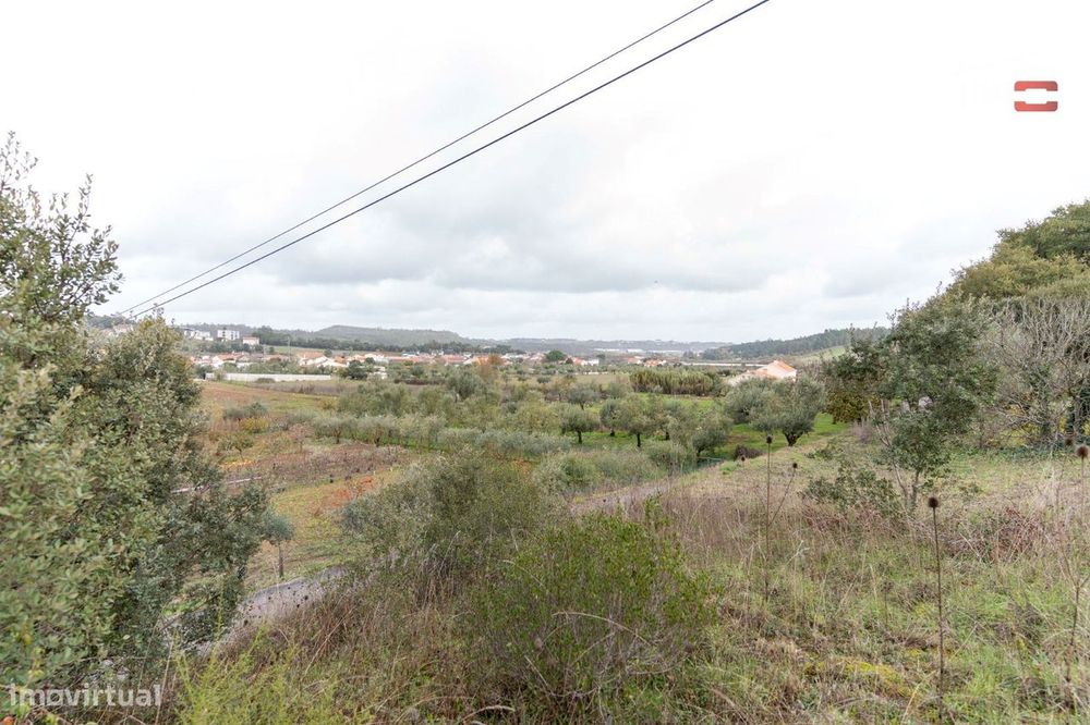 Terreno Com 1576 M² Em Atouguia