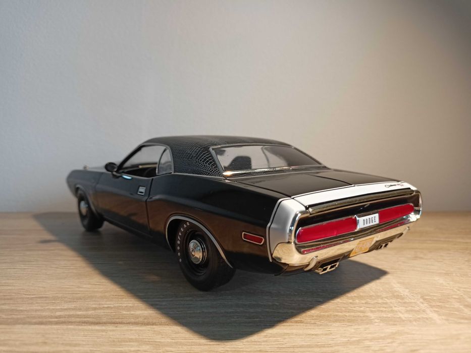 Dodge Challenger 1970 model w skali 1:18 Greenlight/otwierane elementy