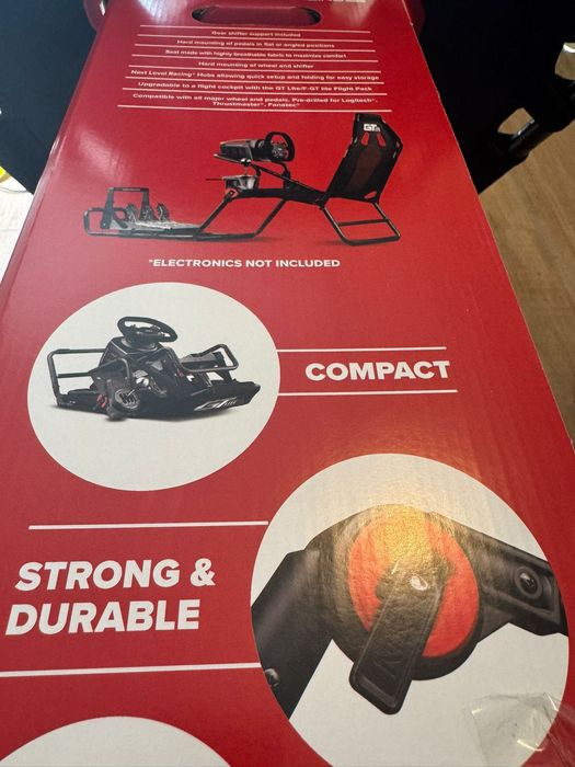 Thrustmaster T300RSGTEdition + NextLevelRacingGT LiteCockpit (Funchal)