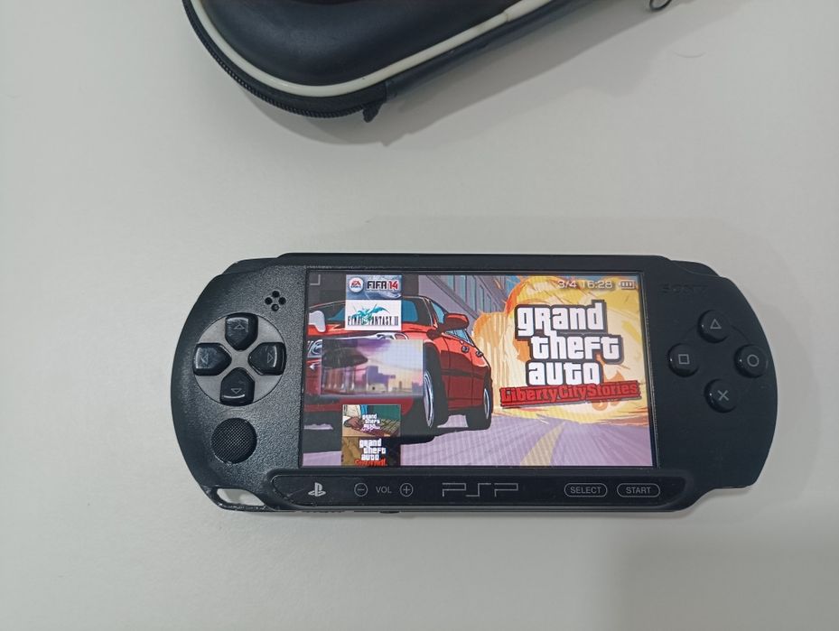 PSP Street e1004 desbloqueada 64gb