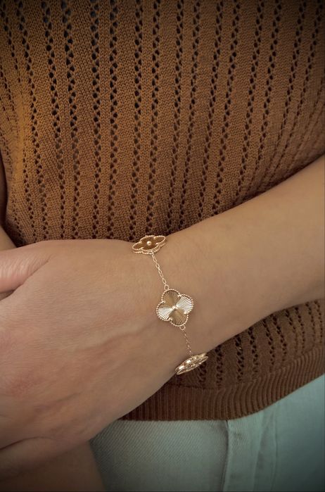 Прикраси у стилі «Van Cleef»
