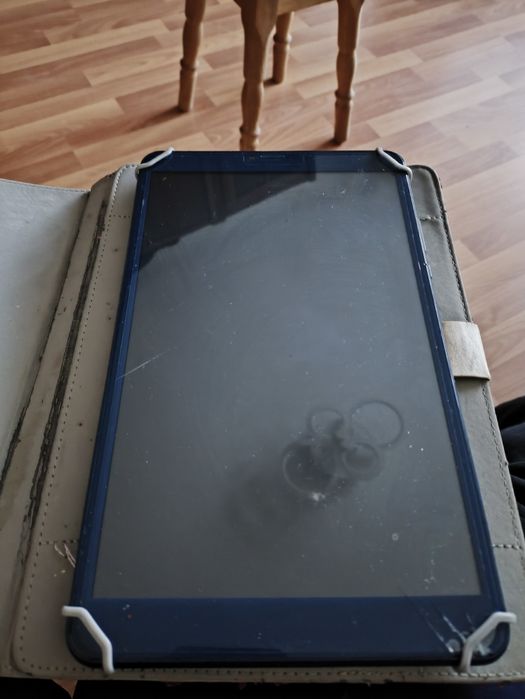 Планшет від фірми Номі