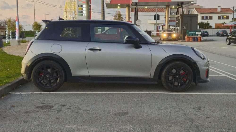 Jantes 17' JCW 2025 com pneus