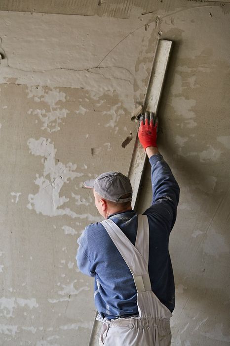 Машинна штукатурка,гіпсова і цементно вапняна.