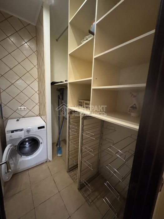 Сдається в оренду  2-кім кв 85 кВ.