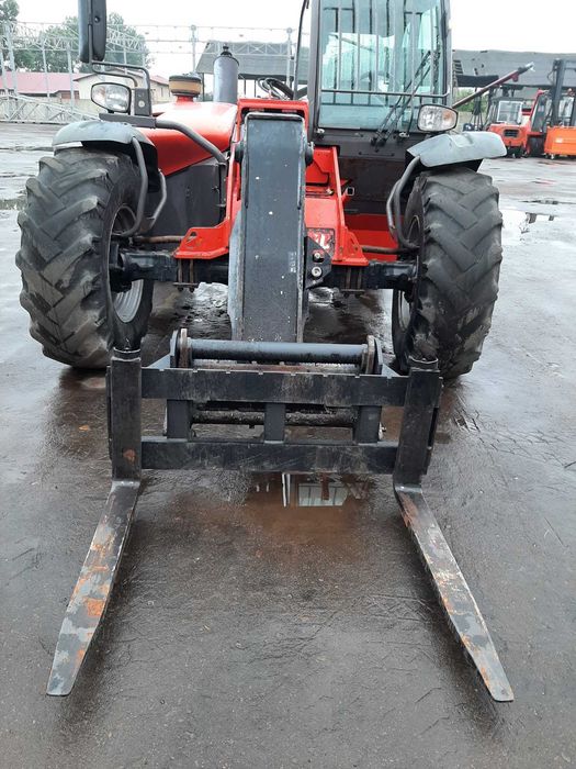 Рамка з вилами на Manitou