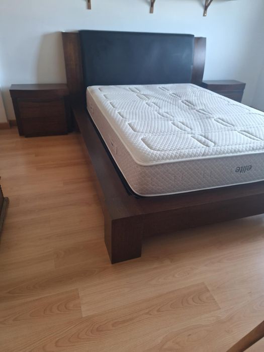 Cama de casal 160 × 200 + 2 mesas de cabeceira + colchão Bultex Elite + estrado