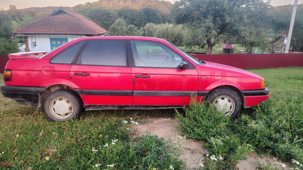 Passat b3 1.8 1989р