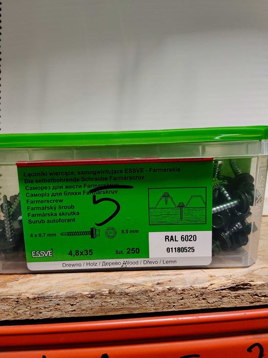 Wkręt 4,8 x 35  farmerski RAL 6020
