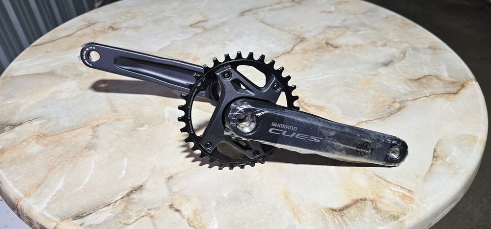 Nowe. Korba Shimano Cues FC-U6000.