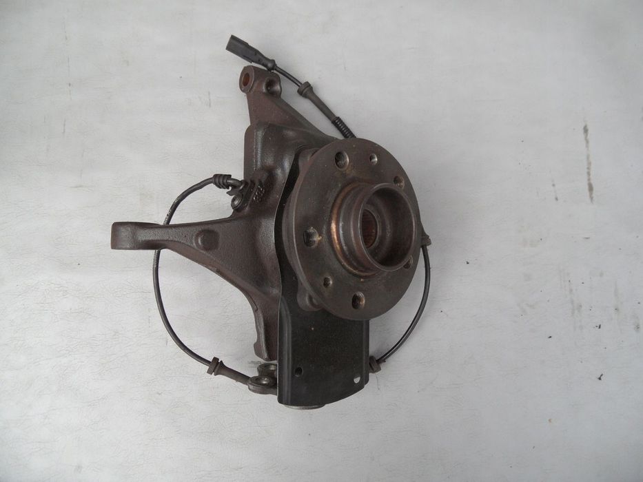 ZWROTNICA PIASTA PRAWY PRZÓD RENAULT TRAFIC III VIVARO B 1.6