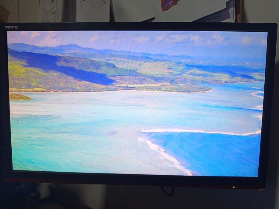 3 Monitores AOC 24"
