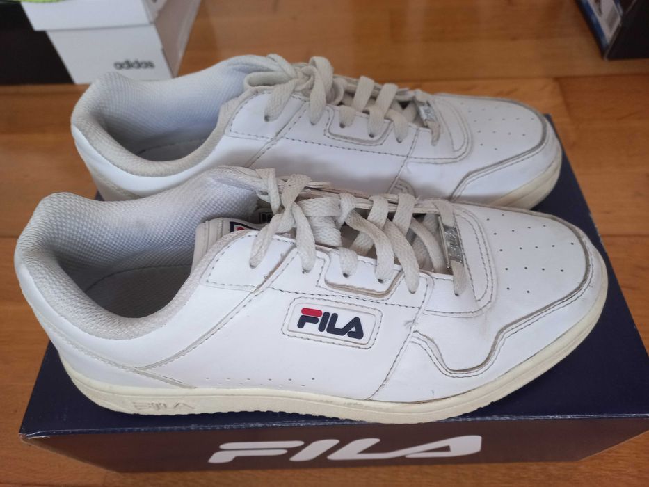 Tenis Fila brancos