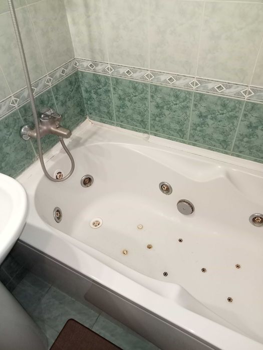 Кімната комната метро харківська позняки для дівчини