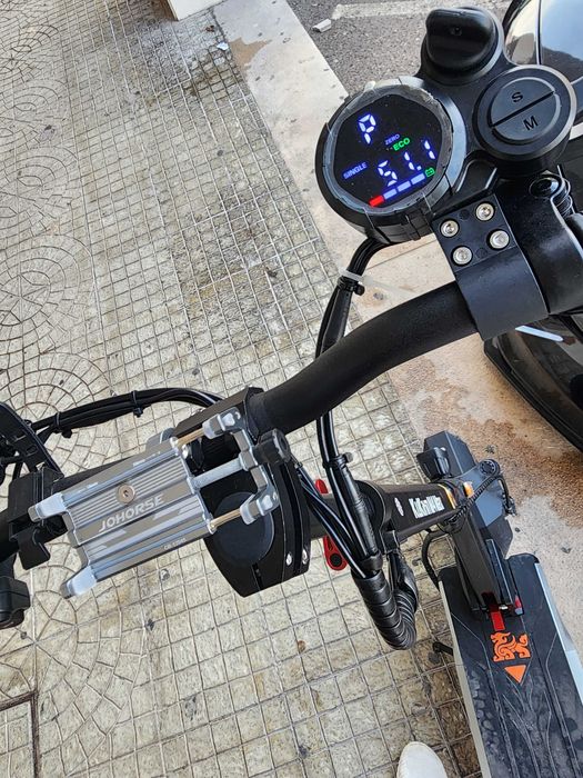 Trotinete Elétrica KuKirin M4 Max – Autonomia até 64 km