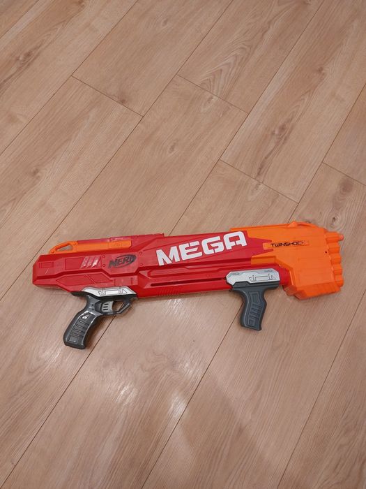 Nerf N-strike Mega Twinshock