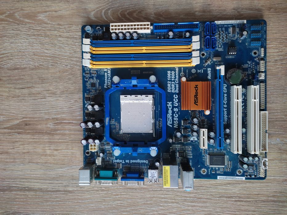 Материнська плата Asrock N68C-S UCC