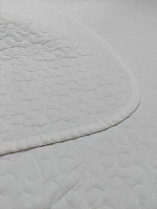 Colcha de algodão c/ almofadas