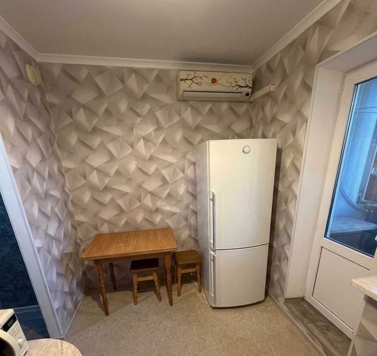 Продаж 1к 40 м2 з ремонтом , Героїв Дніпра, Оболонь, метро 5 хв пішки