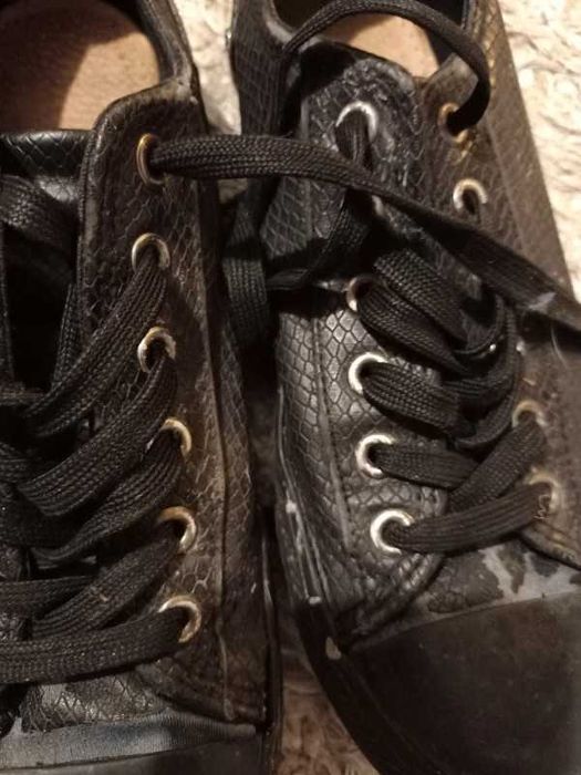 Czarne buty sportowe rozmiar 38