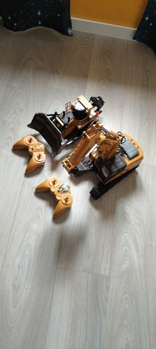 Máquinas escavadoras huina troco por scale