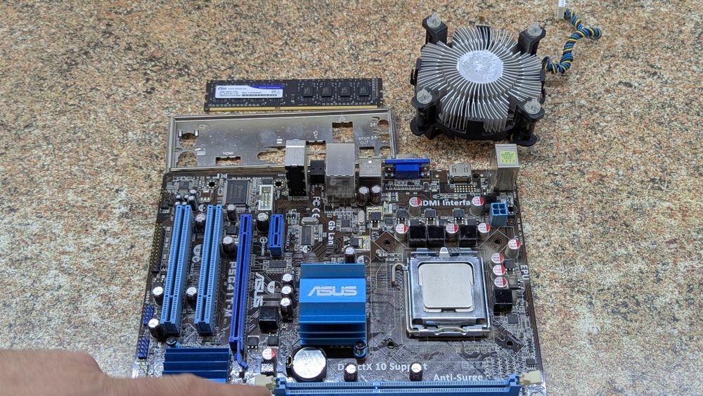 Комплект: мат.плата + кoмпресор+ пам'ять +