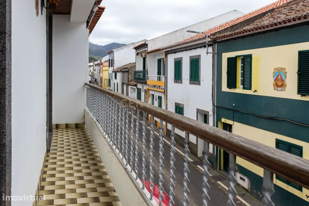 Moradia T4 à venda na Ribeira Seca