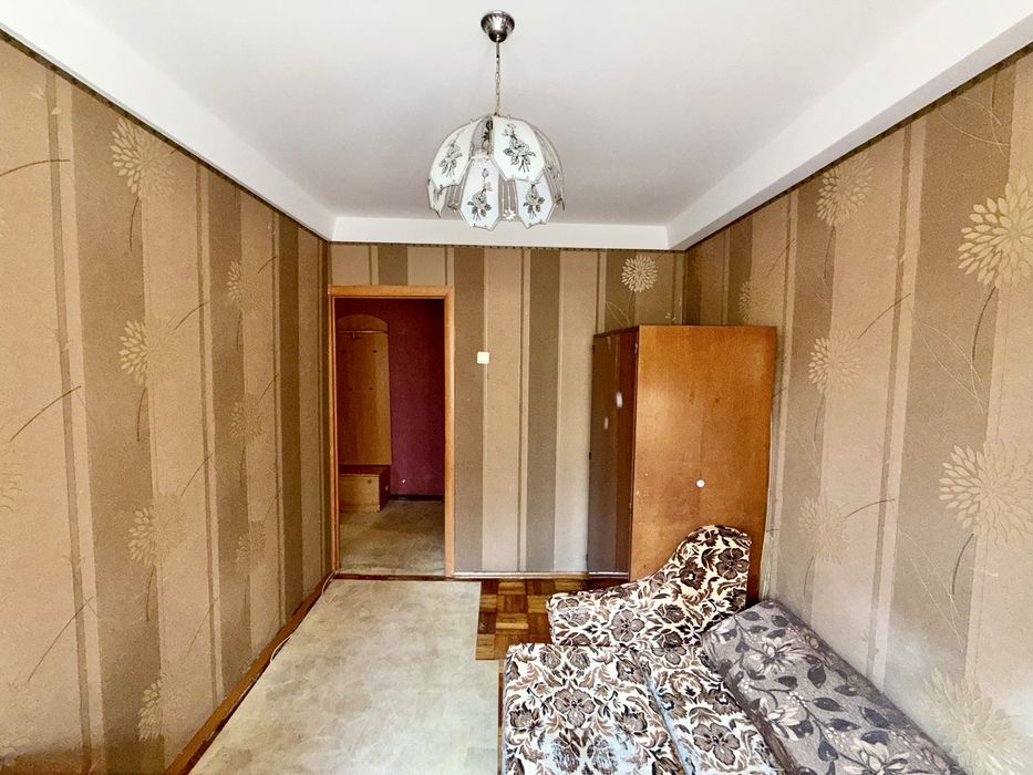 Продаж 4 кімнатної кв вул. Парамонова
