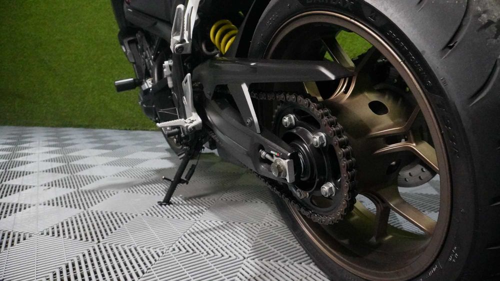 CB650R 2022 10.000 Kms! AKRAPOVIČ