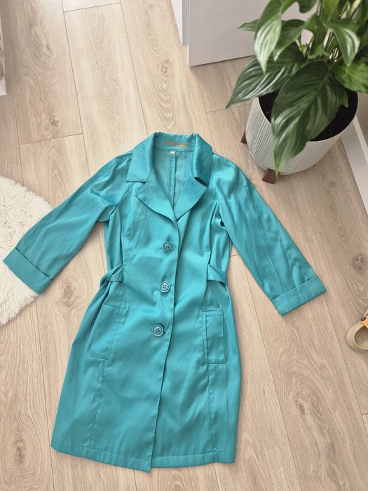 Верхній одяг жіночий