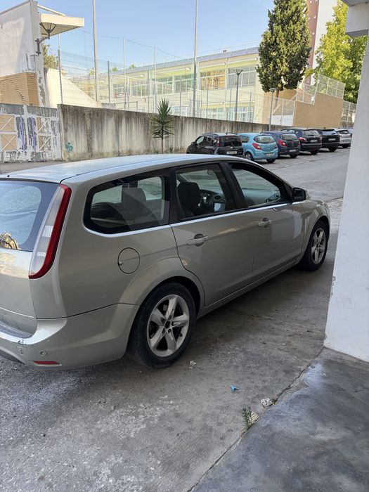 Vendo ou troco Ford Focus Sw por mota