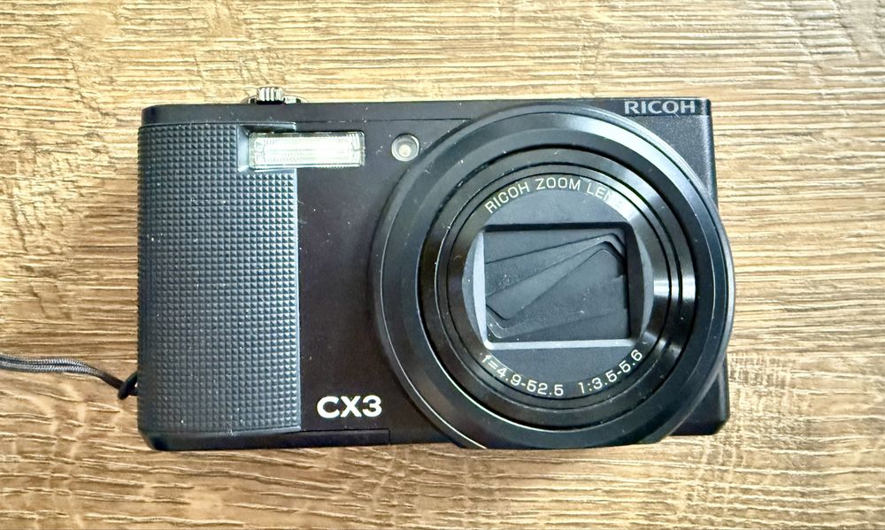 Aparat Cyforwy Ricoh CX 3