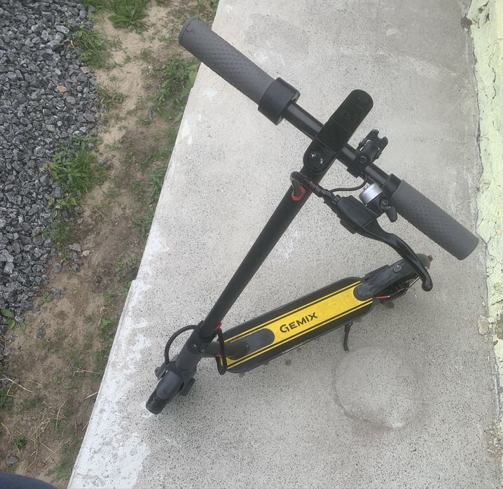 Електро самокат. Gemix