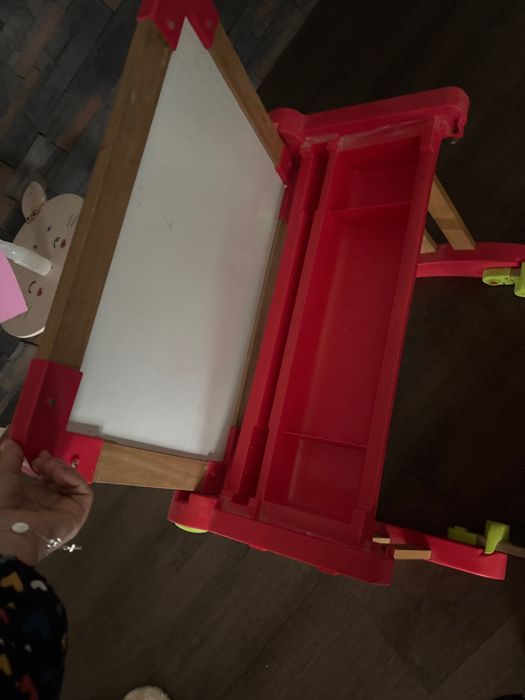 Secretaria giz e caneta