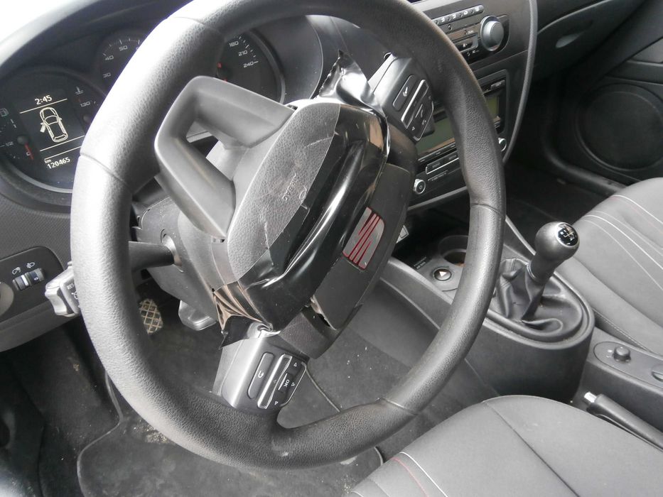 seat leon II lift 09-013 deska rozdzielcza  pasy poduszki konsola