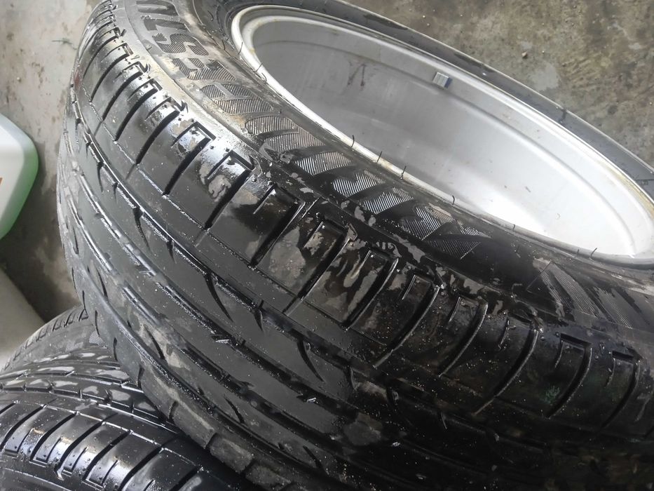 Jantes Audi 235x60xR18 Pneus Bridgestone