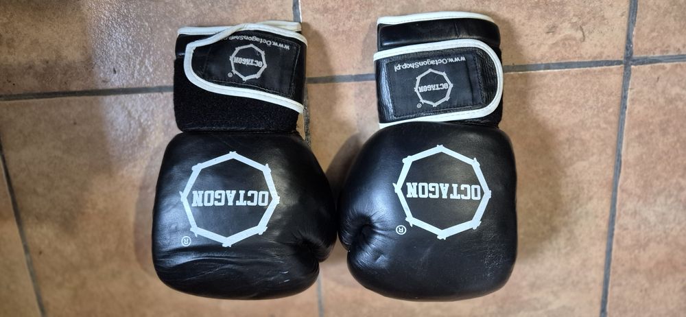 Sprzedam Rękawice bokserskie octagon.
