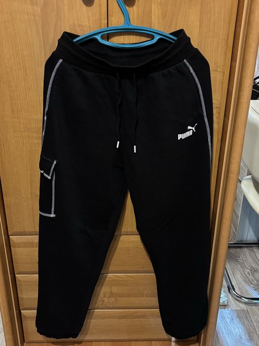 Штани спортивні чорні Puma