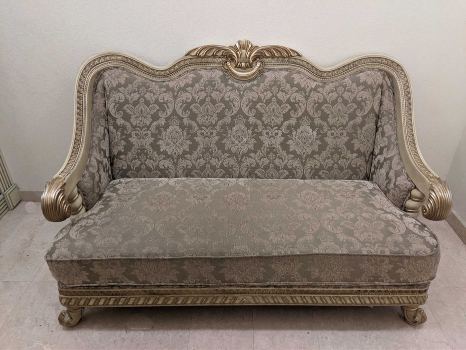 Диван в стиле "Прованс" с диванными подушками