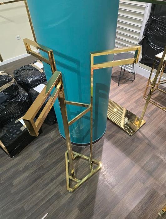 Wyposażenie butik odzieżowy