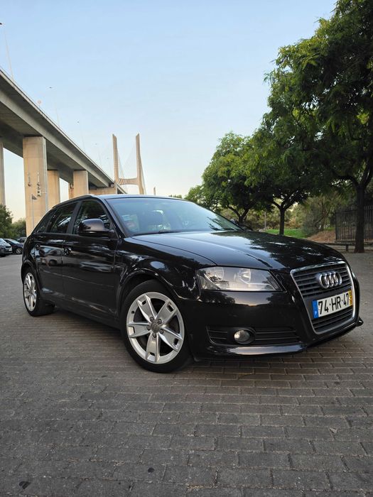 Audi A3 Sportback 1.4 TFSI Ambition (Equipado com CarPlay/Android Auto)