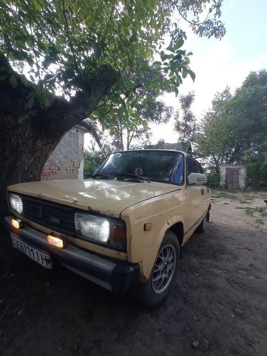 автомобіль ваз 2105