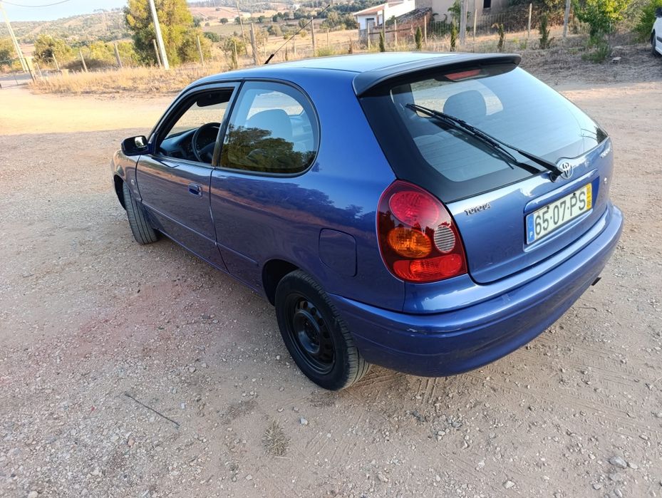 Toyota Corolla 2000