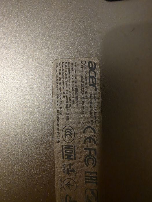 Laptop Acer swift sf113 240 ssd 4gb ram