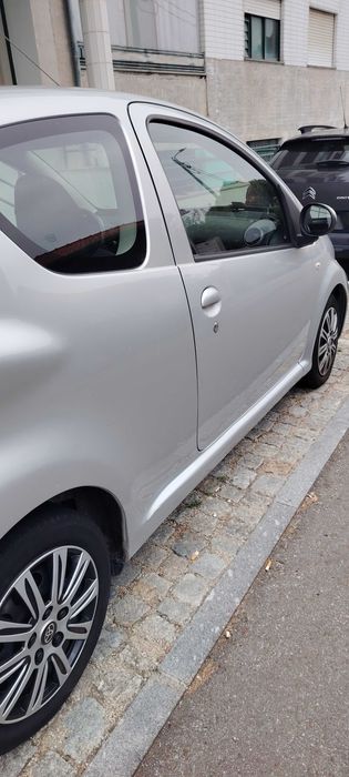 Toyota Aygo impecável